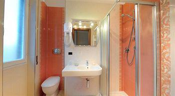Locazione Turistica Caboto Apartment Arma di Taggia Luaran gambar