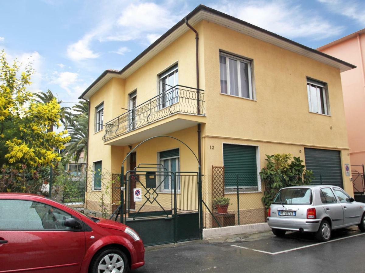 Locazione Turistica Caboto Apartment Arma di Taggia Luaran gambar