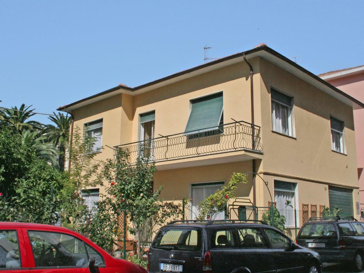 Locazione Turistica Caboto Apartment Arma di Taggia Luaran gambar